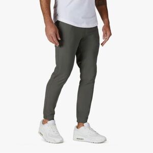 Cuts clothing AO jogger slim fit performance pants size M